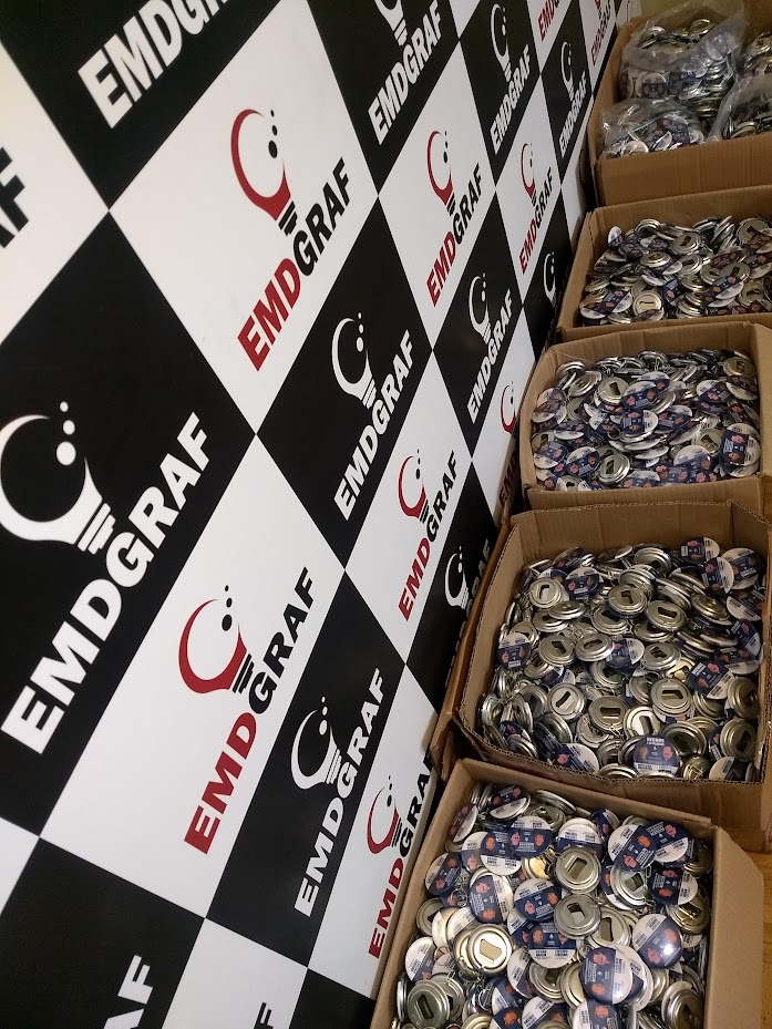Llaveros destapadores personalizados con impresión de logotipo empresarial