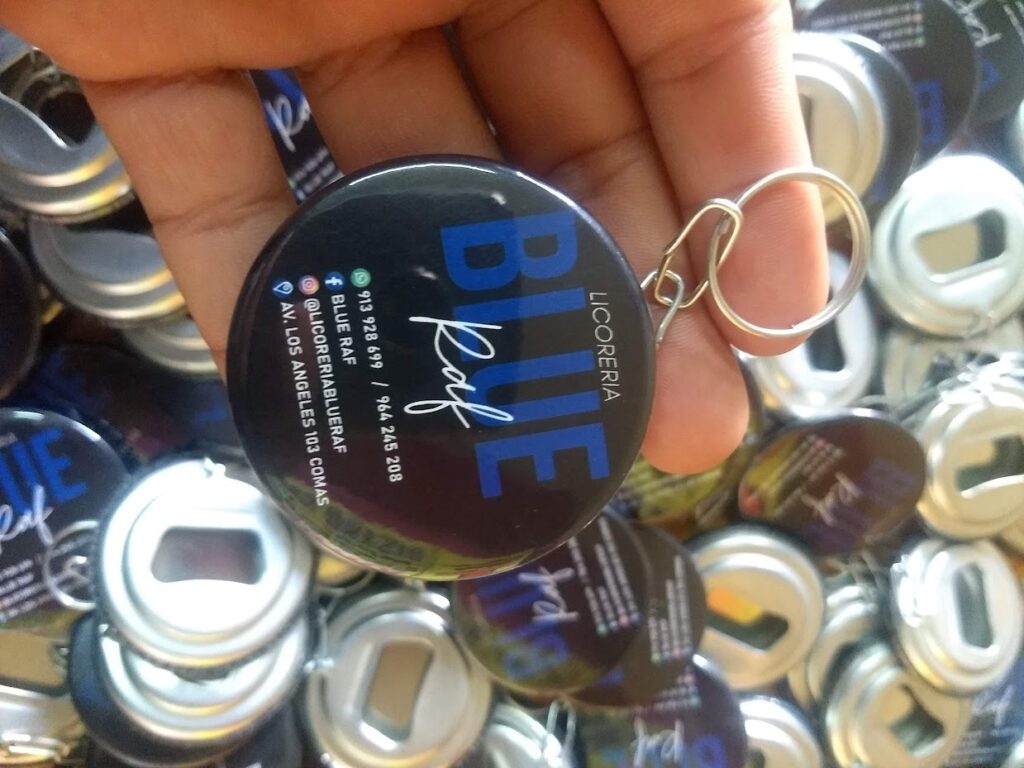 Llaveros destapadores personalizados con excelente calidad de impresión